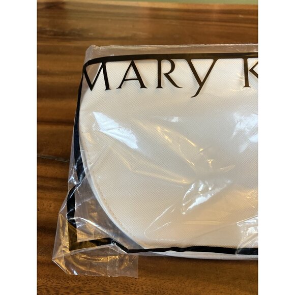 Mary Kay: Into the Garden Collection Bag White Makeup Bag Limited Edition - NEW - Picture 6 of 14